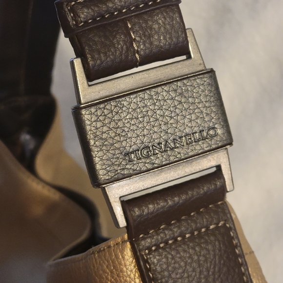 Tignanello metallic color block snap closure purse - Picture 2 of 8